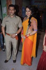 Salman Khan and Sonakshi Sinha on the sets of Diya Aur Baati in Mira Road, Mumbai on 11th Dec 2012 (20).JPG
